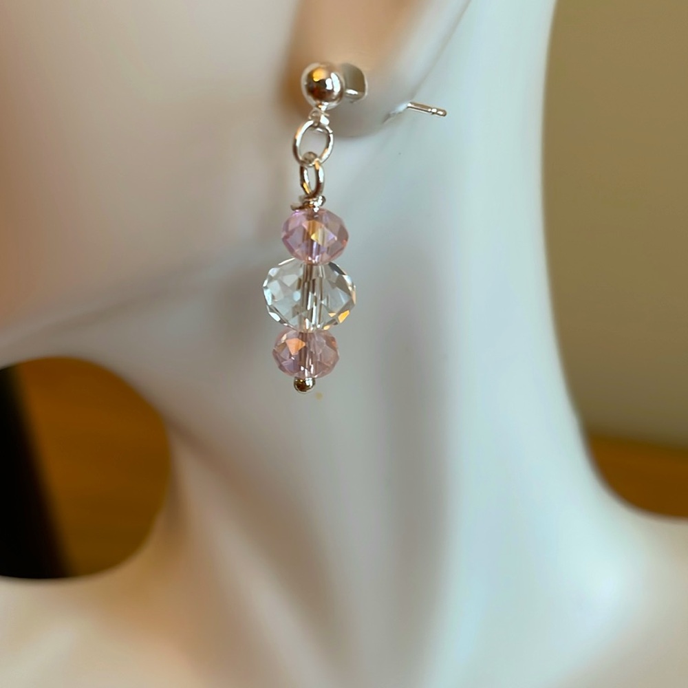 HAND CRAFTED CRYSTAL DROP PIERCED EARRINGS Pink Clear Silver